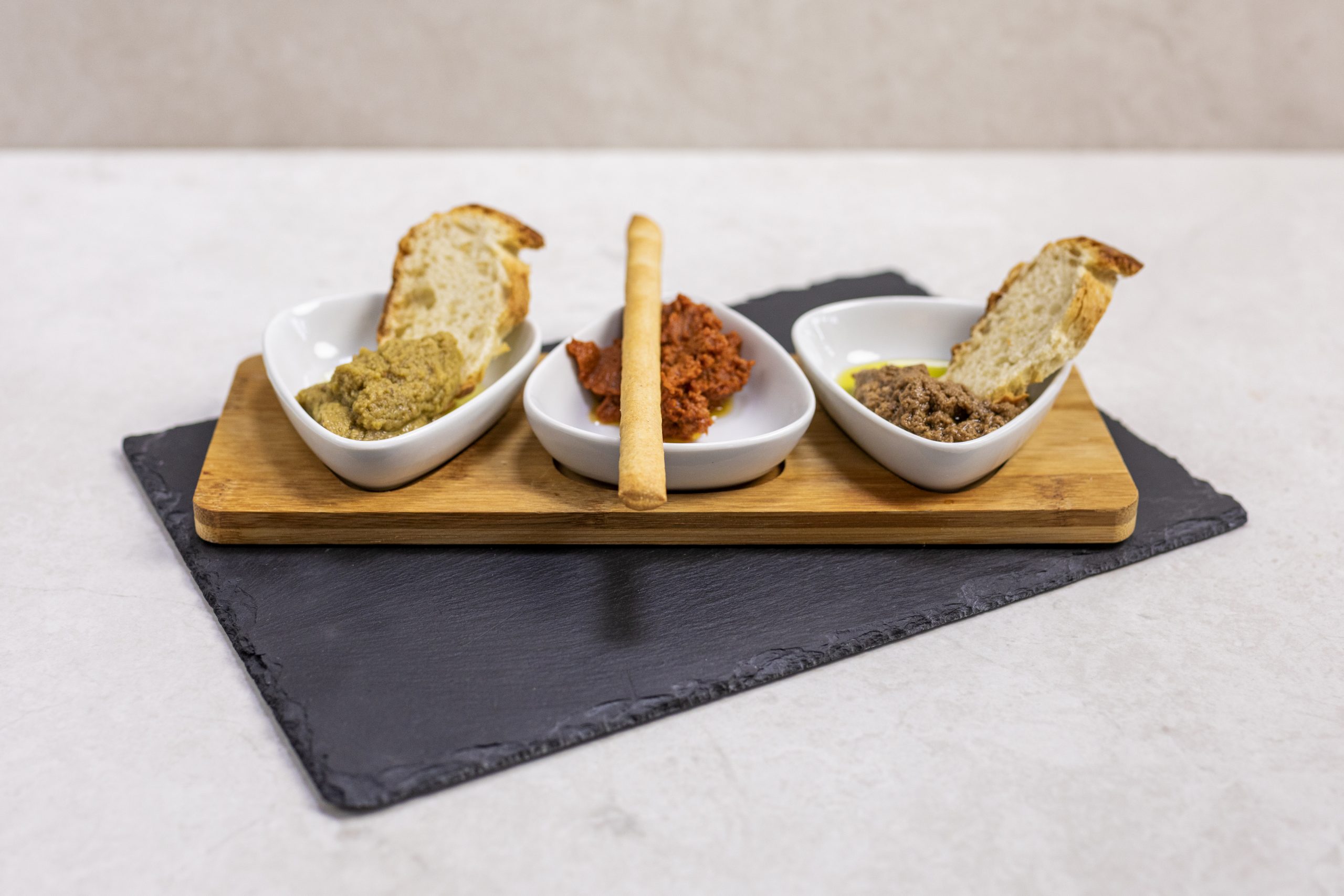 Paté of sun-dried tomatoes in extra virgin olive oil - Image 3